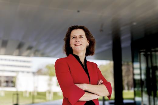 Prof. dr. Elisa van Ee | Hoofdopleider van de postacademische opleiding tot Psychotherapeut | Ontwikkeld door de Radboud Universiteit